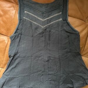Gentle fawn sleeveless blouse